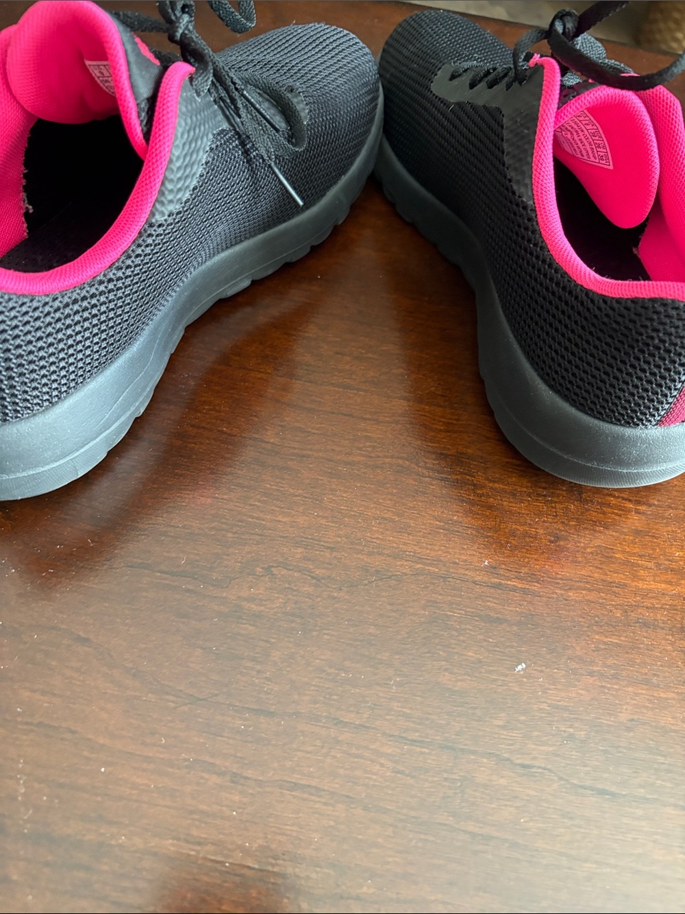 Skechers Black Athletic Sneakers with Hot Pink Lining - Picture 5 of 8